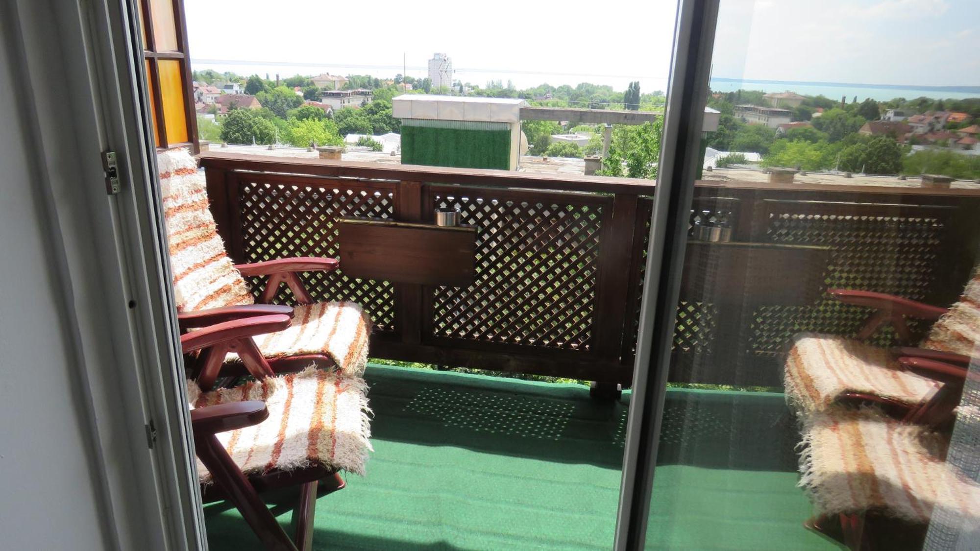 Hotel Prima Porta Vendeghaz à Balatonalmádi Extérieur photo