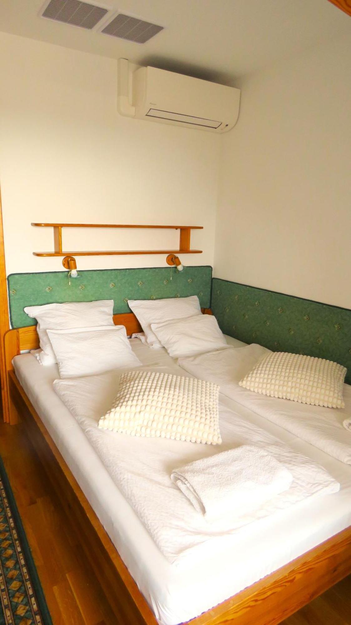 Hotel Prima Porta Vendeghaz à Balatonalmádi Extérieur photo